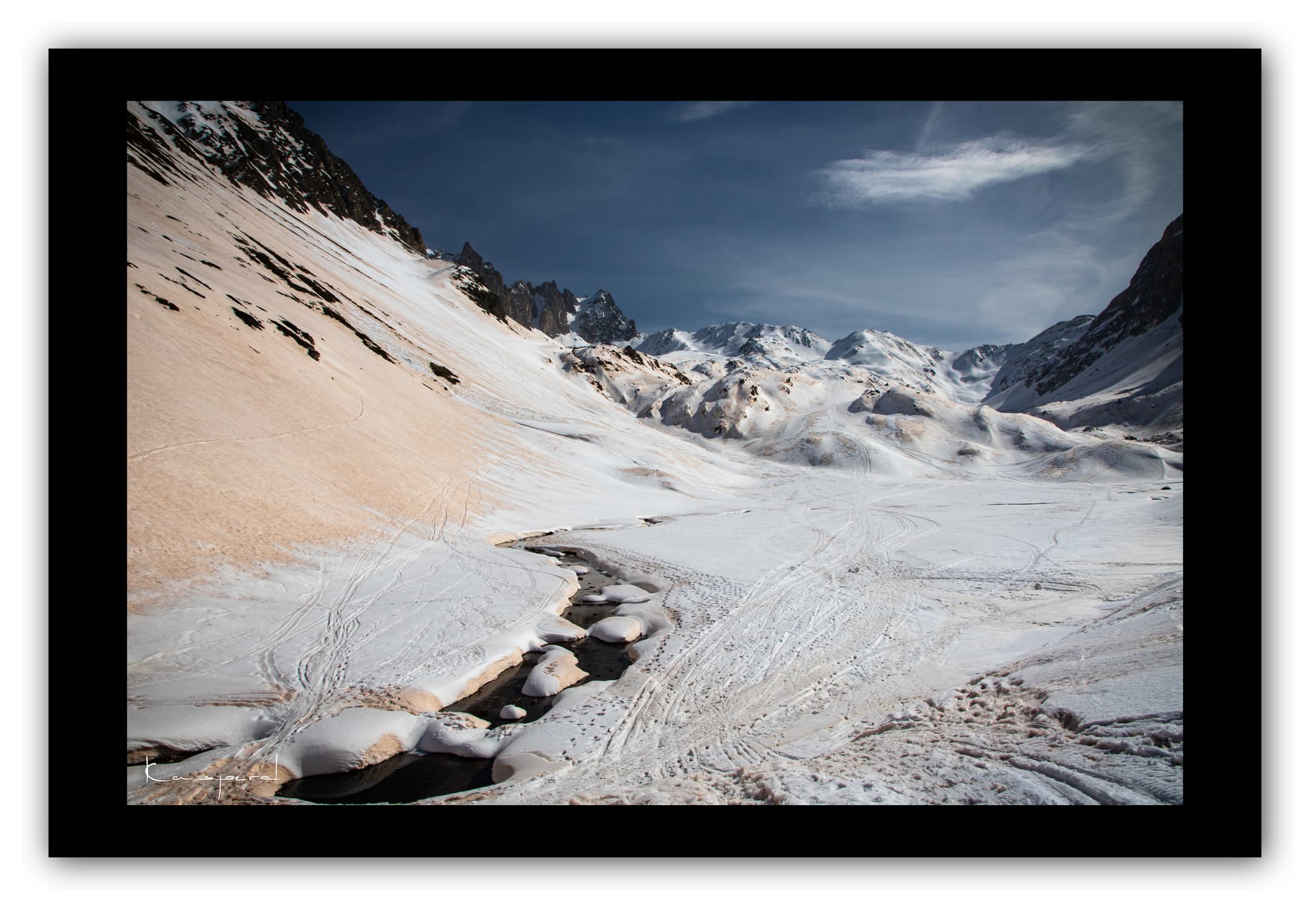 Poster Lac des Mottets à Valloire - Savoie (France). Affiches Formats 30x40 cm, 40x60 cm ou 50x70 cm. Impression sur Papier Photo. Décoration murale. Nature. Paysage. Panorama. Montagne. Hiver.