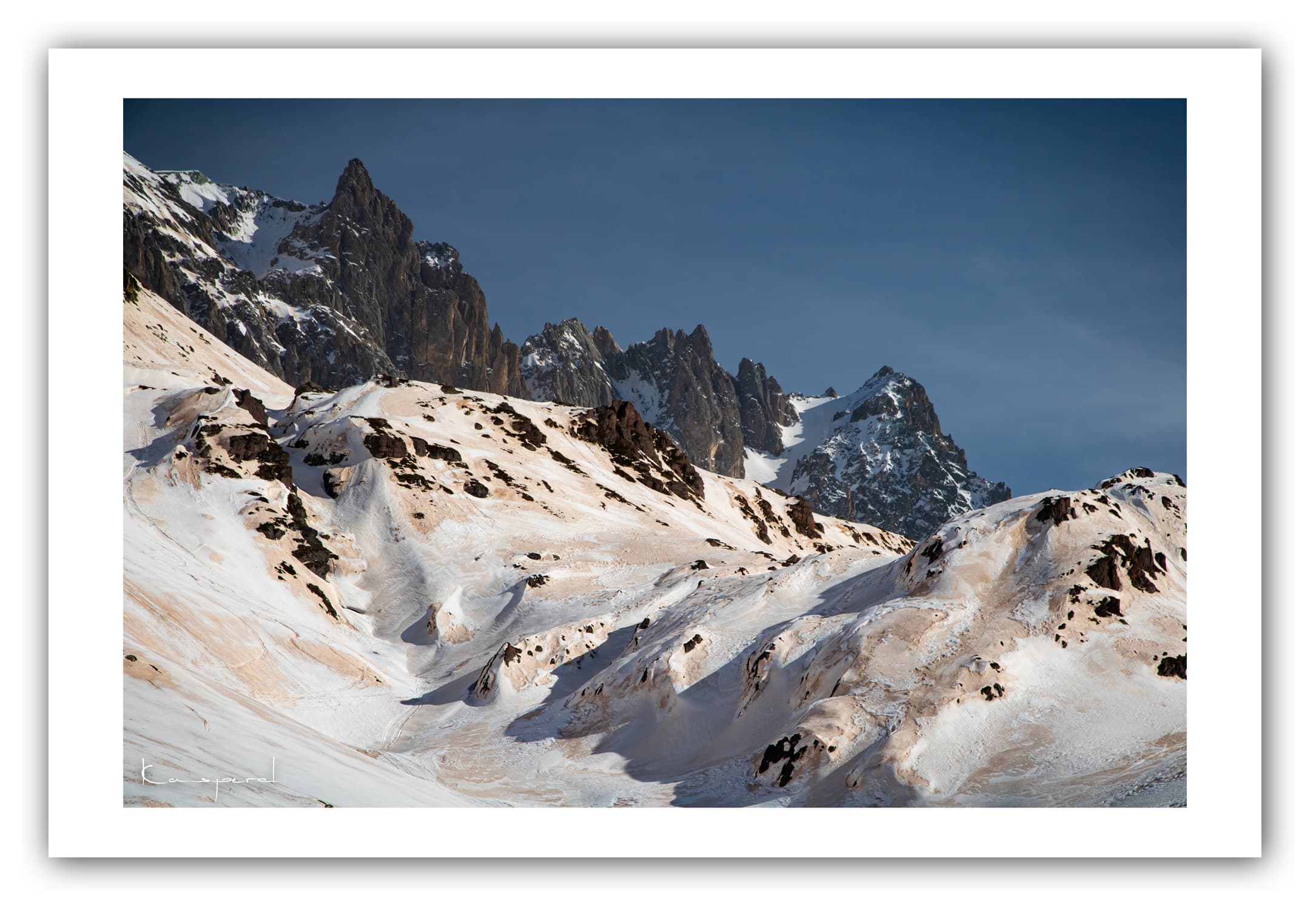Poster Les Mottets à Valloire - Savoie (France). Affiches Formats 30x40 cm, 40x60 cm ou 50x70 cm. Impression sur Papier Photo. Décoration murale. Nature. Paysage. Panorama. Montagne. Hiver.
