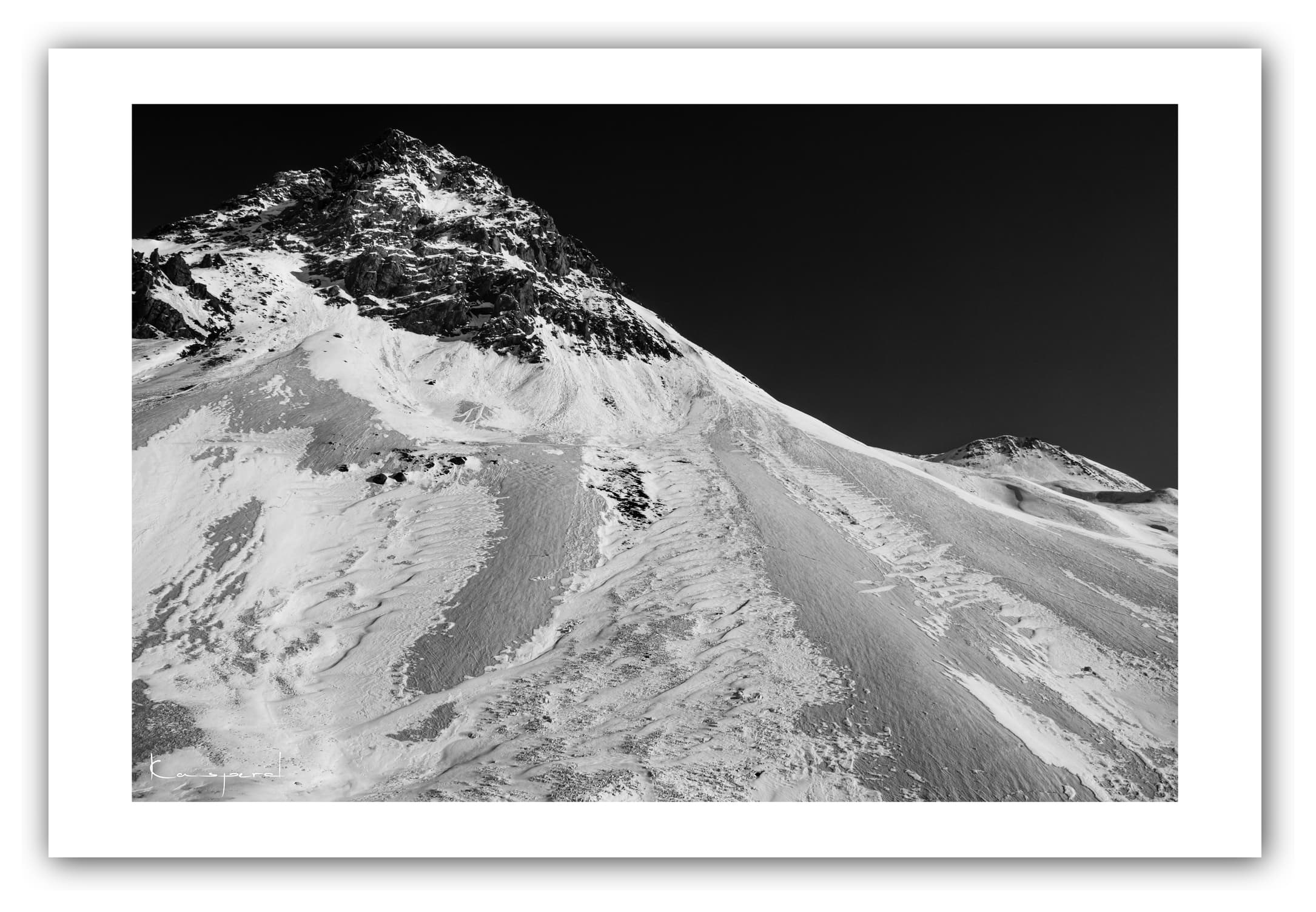 Poster Roche Olvéra à Valloire - Savoie (France). Affiches Formats 30x40 cm, 40x60 cm ou 50x70 cm. Impression sur Papier Photo. Décoration murale. Nature. Paysage. Panorama. Montagne. Hiver.