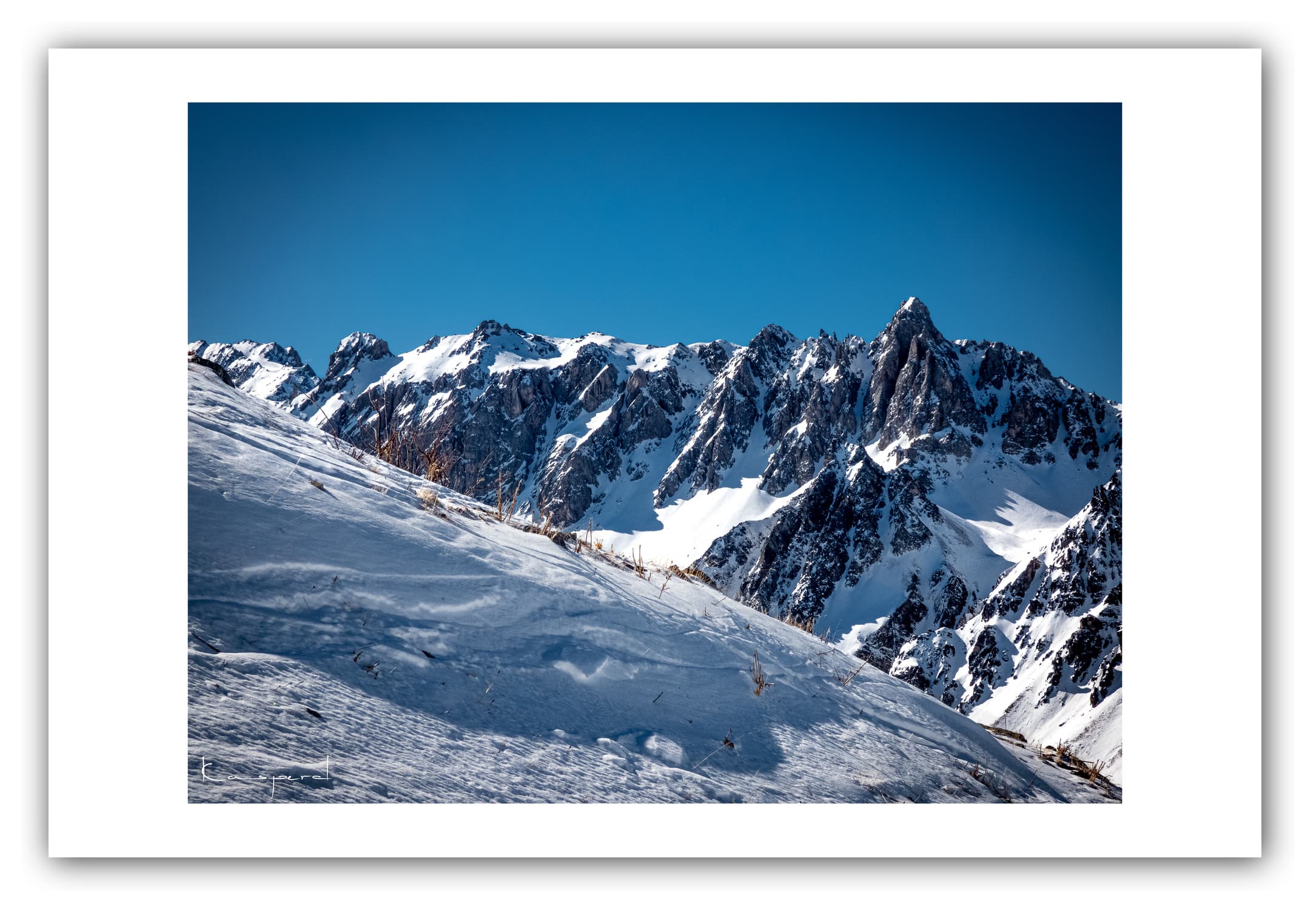Poster Valloire - Savoie (France). Affiches Formats 30x40 cm, 40x60 cm ou 50x70 cm. Impression sur Papier Photo. Décoration murale. Nature. Paysage. Panorama. Montagne. Hiver.