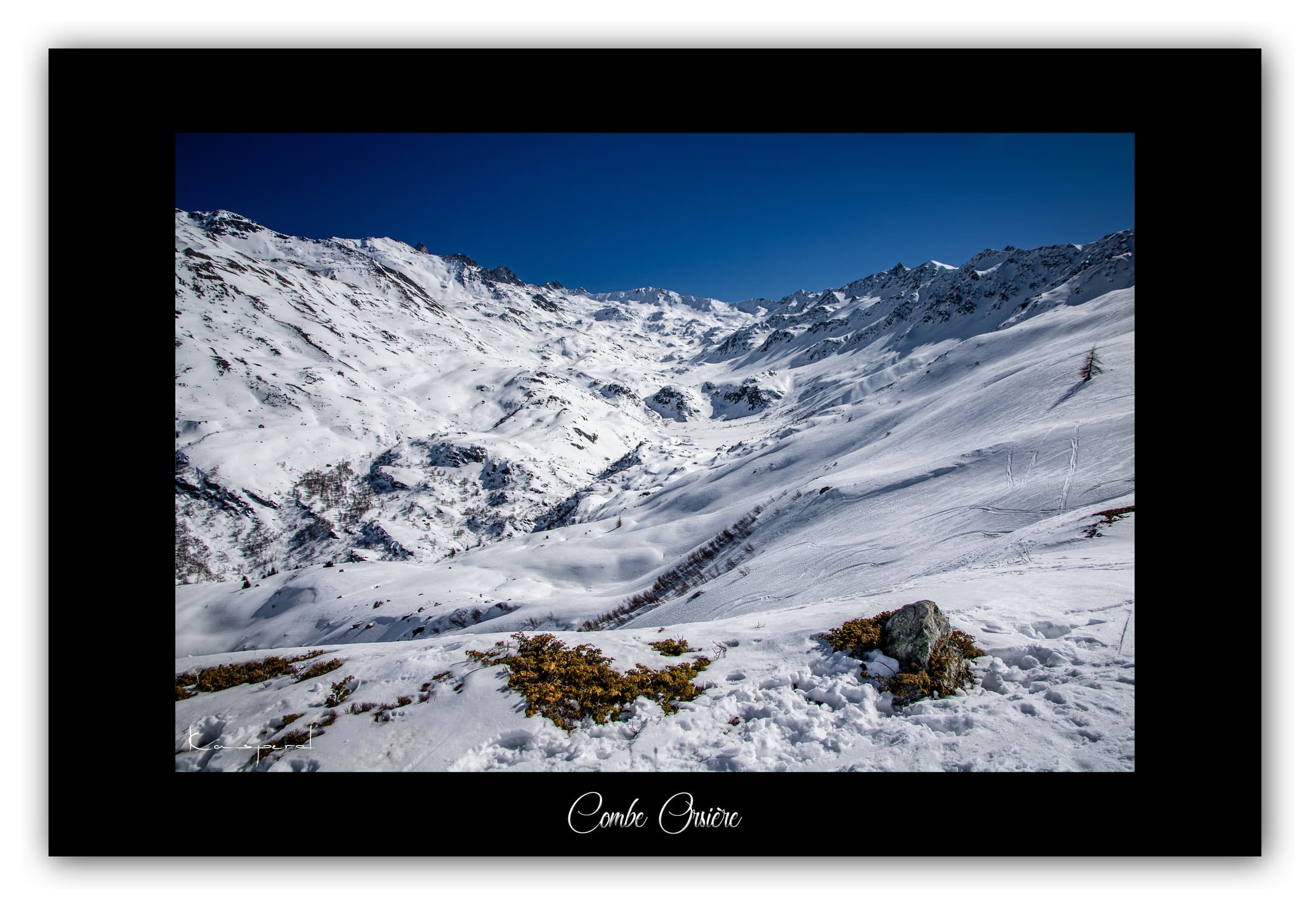 Poster La Combe Orsière - Savoie (France). Affiches Formats 30x40 cm, 40x60 cm ou 50x70 cm. Impression sur Papier Photo. Décoration murale. Nature. Paysage. Panorama. Montagne. Hiver.