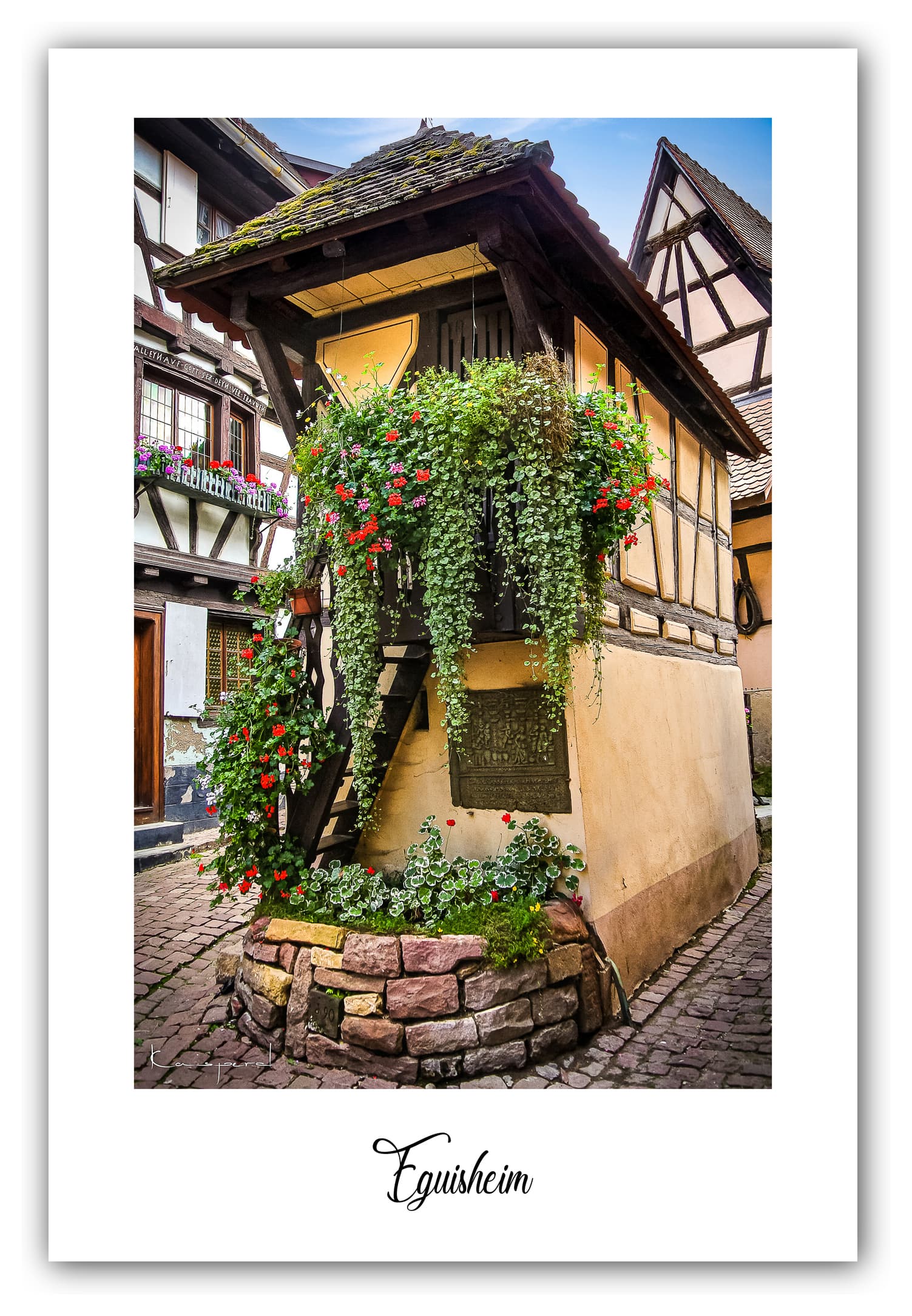 Poster Eguisheim - Alsace (France). Affiches Formats 30x40 cm, 40x60 cm ou 50x70 cm. Impression sur Papier Photo. Décoration murale. Village. Architecture.