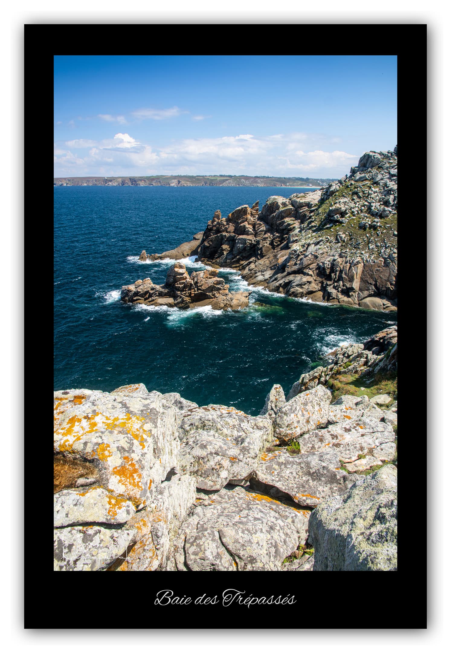 Poster Baie des Trépassés - Bretagne (France). Affiches Formats 30x40 cm, 40x60 cm ou 50x70 cm.. Impression sur Papier Photo. Décoration murale. Paysage. Mer. Phare.