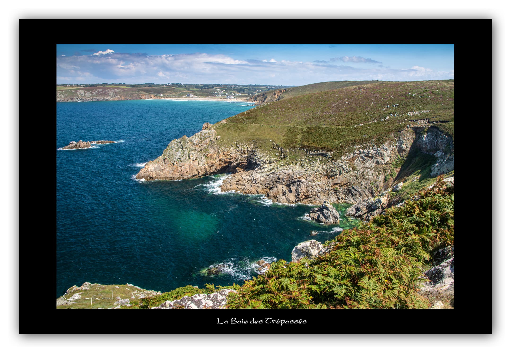 Poster Baie des Trépassés - Bretagne (France). Affiches Formats 30x40 cm, 40x60 cm ou 50x70 cm. Impression sur Papier Photo. Décoration murale. Paysage. Mer. Phare.