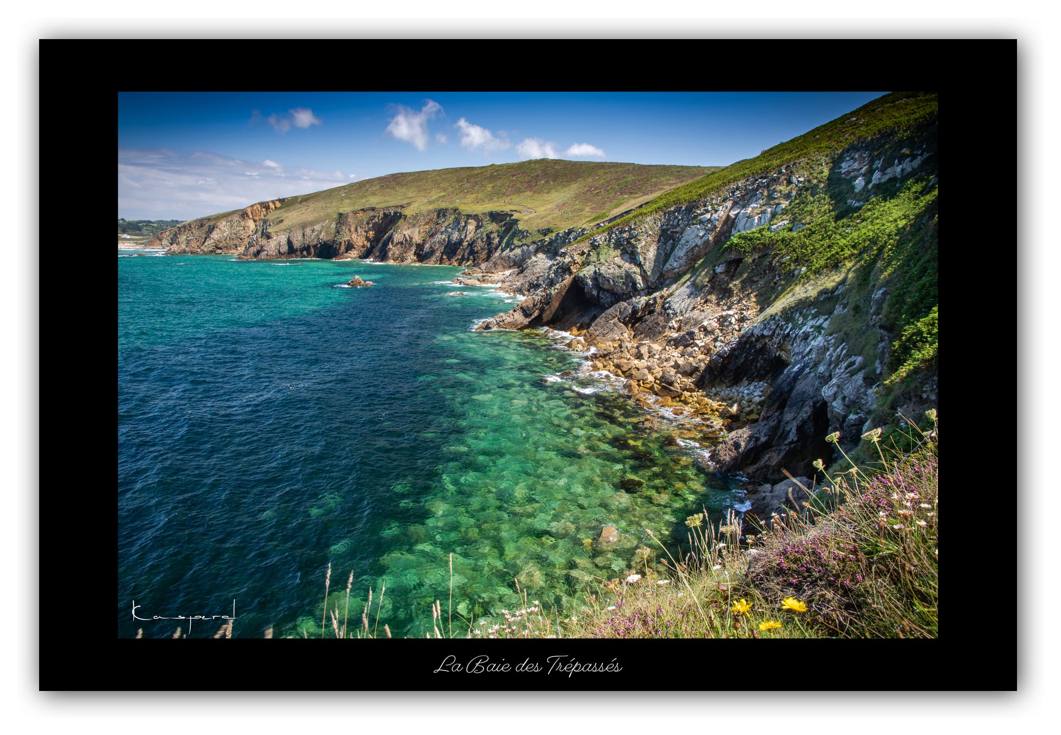 Poster Baie des Trépassés - Bretagne (France). Affiches Formats 30x40 cm, 40x60 cm ou 50x70 cm. Impression sur Papier Photo. Décoration murale. Paysage. Mer. Phare.