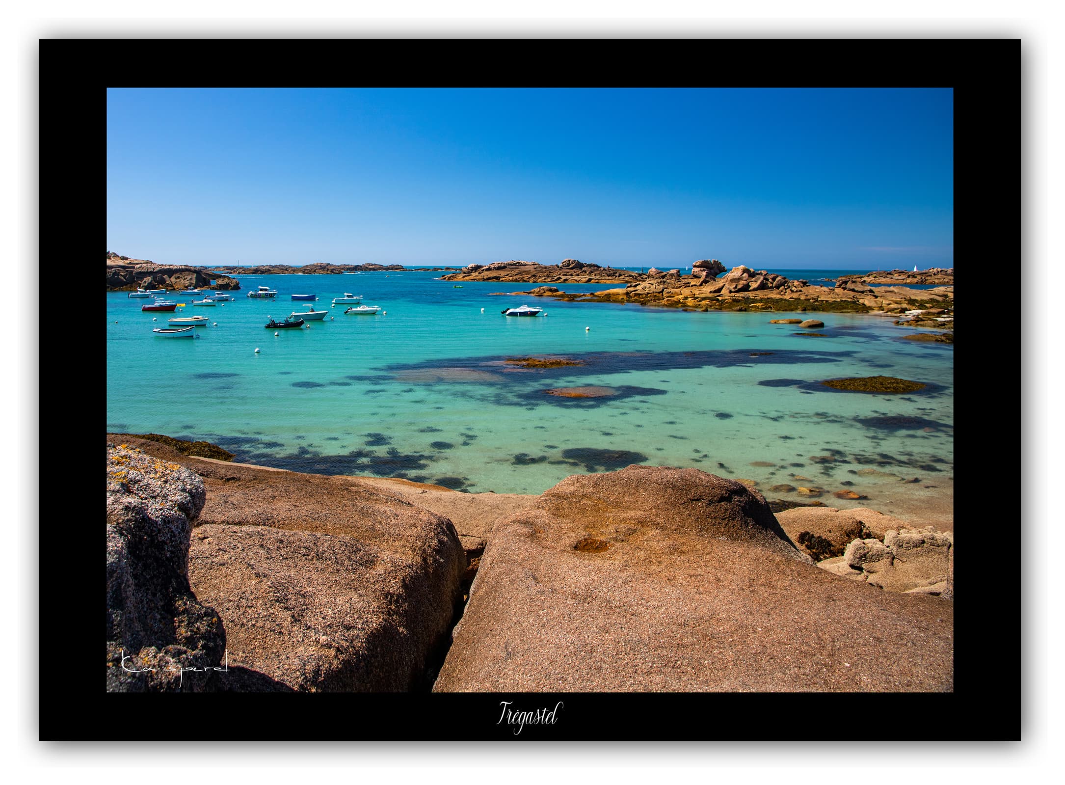 Poster Trégastel - Bretagne (France). Affiches Formats 30x40 cm, 40x60 cm ou 50x70 cm. Impression sur Papier Photo. Décoration murale. Paysage. Mer. Phare.