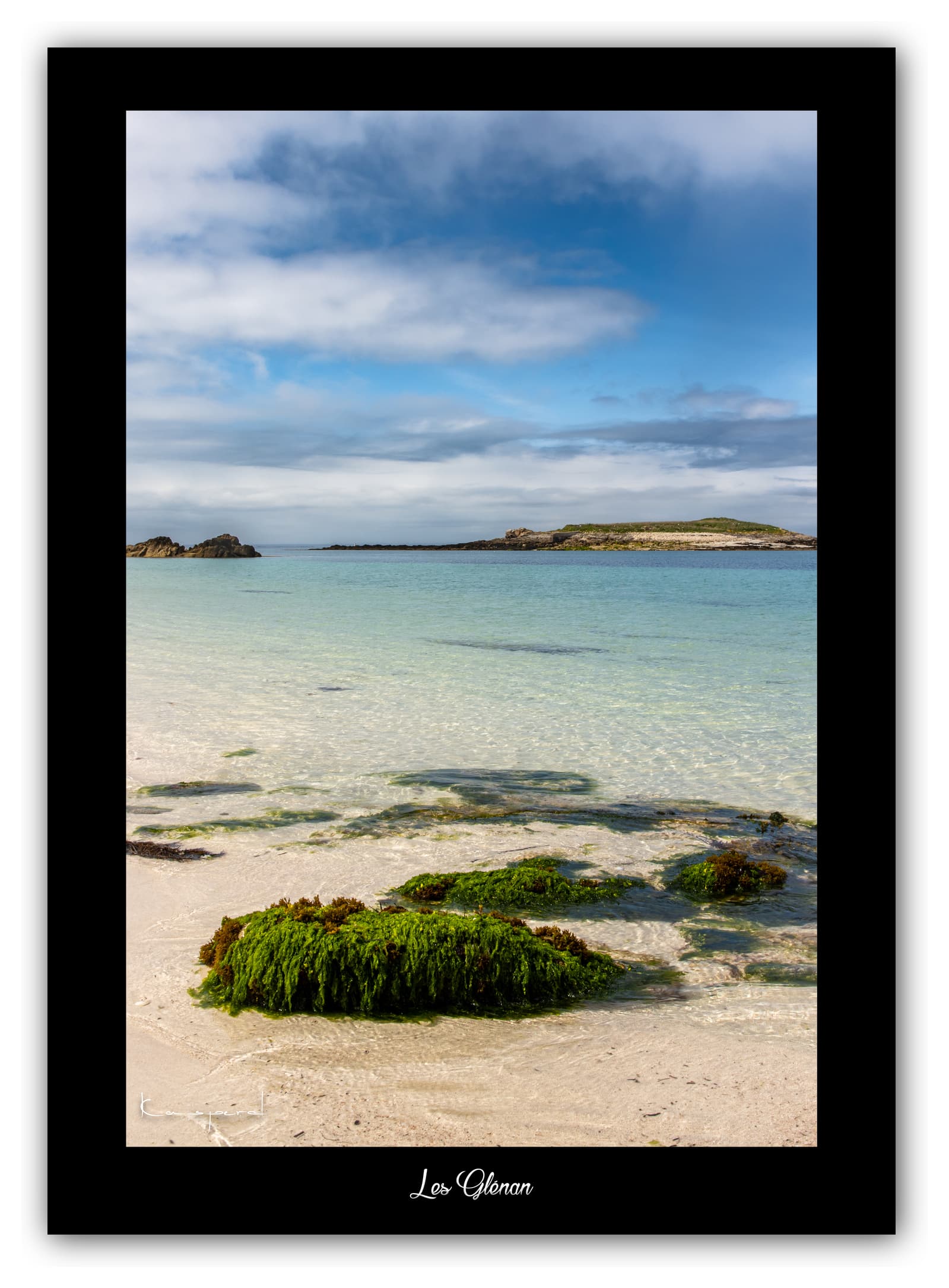 Poster Archipel des Glénan (Bretagne - France). Affiches Formats 30x40cm, 40x60 cm ou 50x70 cm. Impression sur Papier Photo. Décoration murale. Paysage. Océan. Îles.