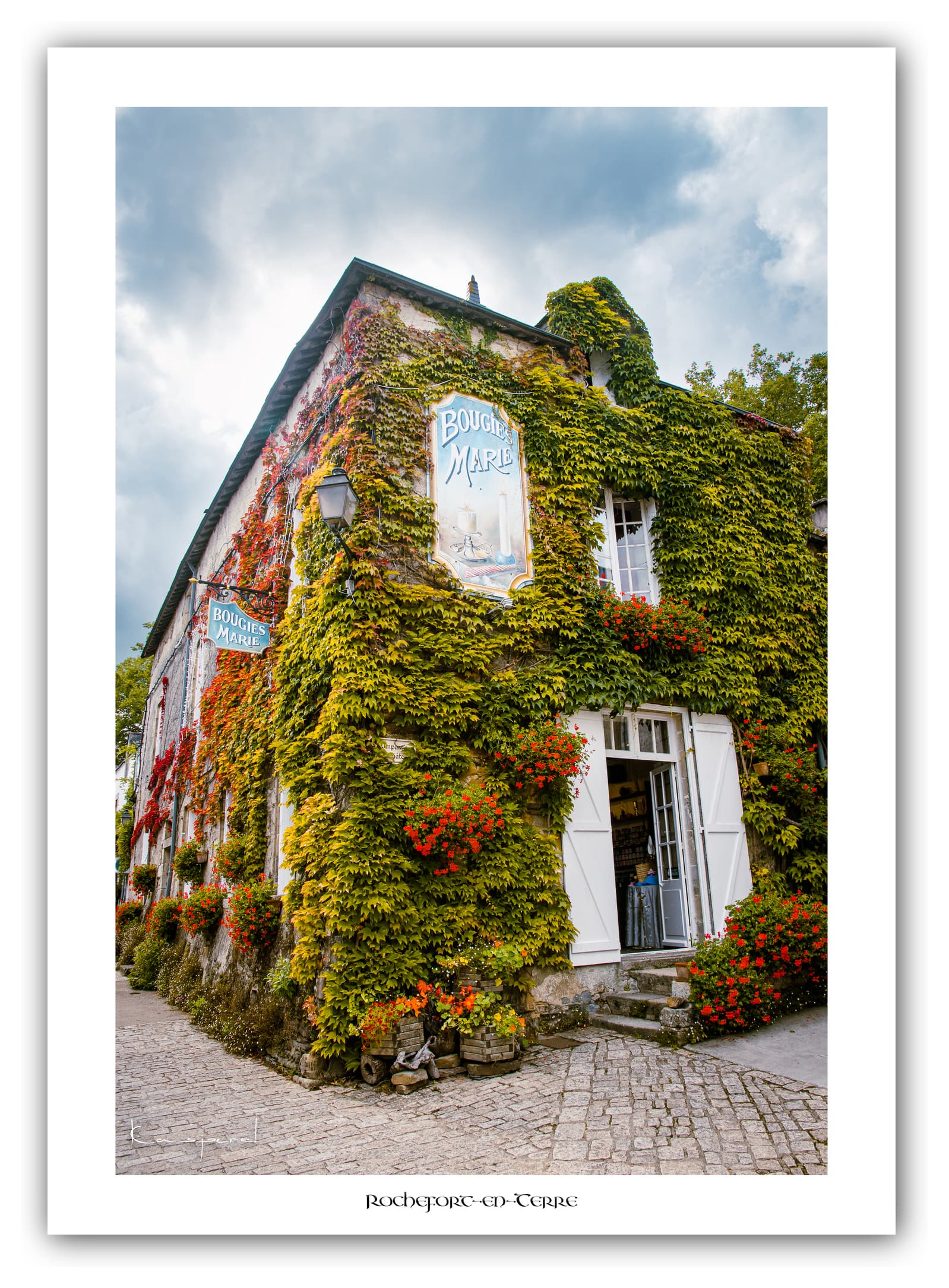 L’Oeil de la Photographe Poster Rochefort-en-Terre (Bretagne - France). Affiches Formats 30x40cm, 40x60 cm ou 50x70 cm. Impression sur Papier Photo. Décoration murale. Architecture. Médiéval.