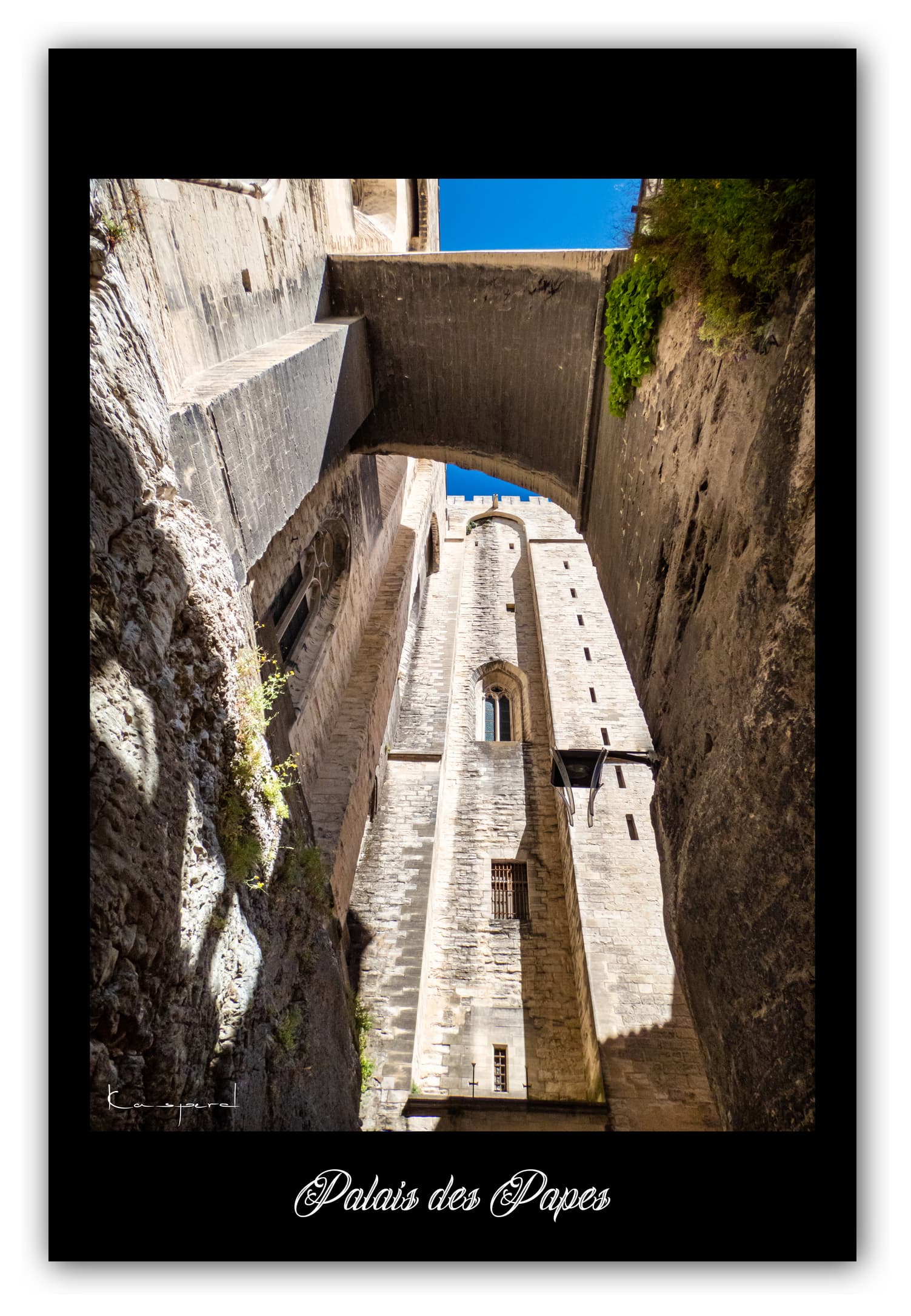 Poster Palais des Papes - Avignon (France). Affiches Formats 30x40 cm, 40x60 cm ou 50x70 cm. Impression sur Papier Photo. Décoration murale. Ville. Palais. Architecture.