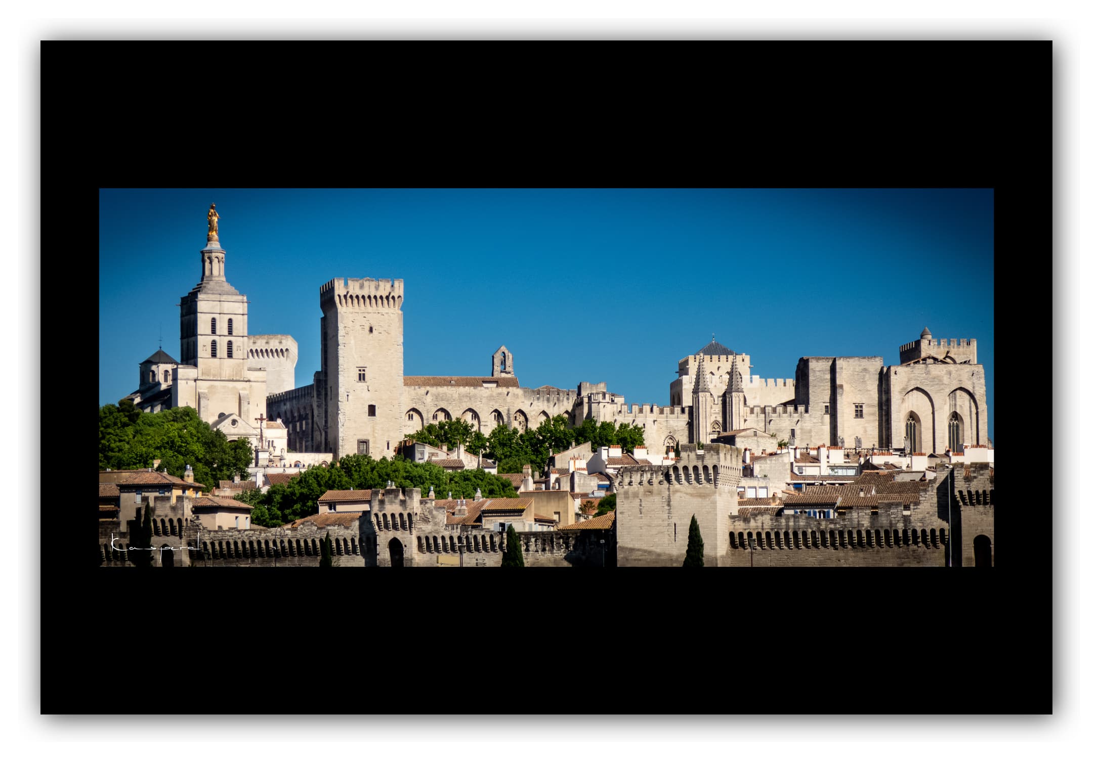 Poster Avignon (France). Affiches Formats 30x40 cm, 40x60 cm ou 50x70 cm. Impression sur Papier Photo. Décoration murale. Ville. Palais. Architecture.