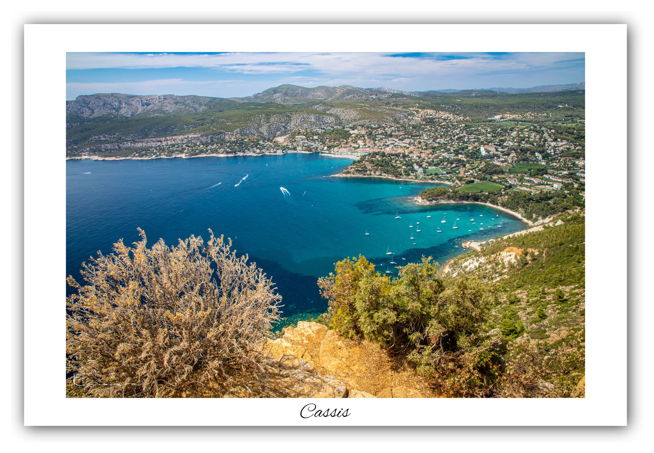 Poster Cassis (Bouches du Rhône - France). Affiches Formats 30x40 cm, 40x60 cm ou 50x70 cm. Impression sur Papier Photo. Décoration murale. Mer. Méditerranée. Paysage.