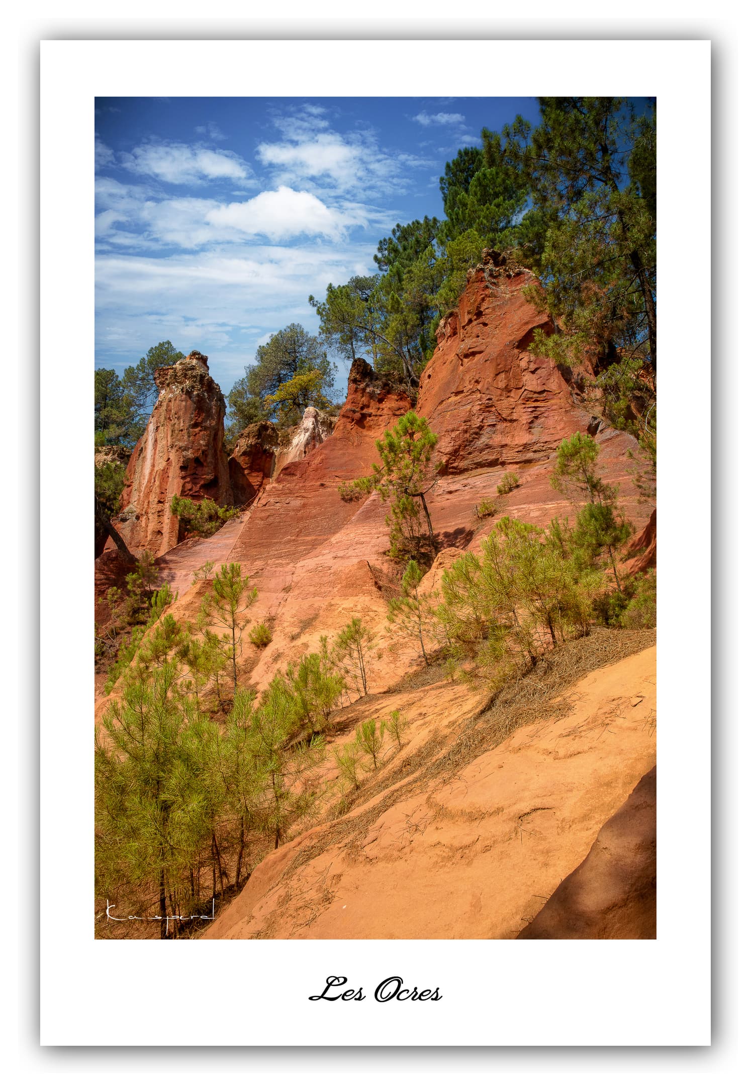 Poster Roussillon (Vaucluse - France). Affiches Formats 30x40 cm, 40x60 cm ou 50x70 cm. Impression sur Papier Photo. Décoration murale. Paysage. Couleur.