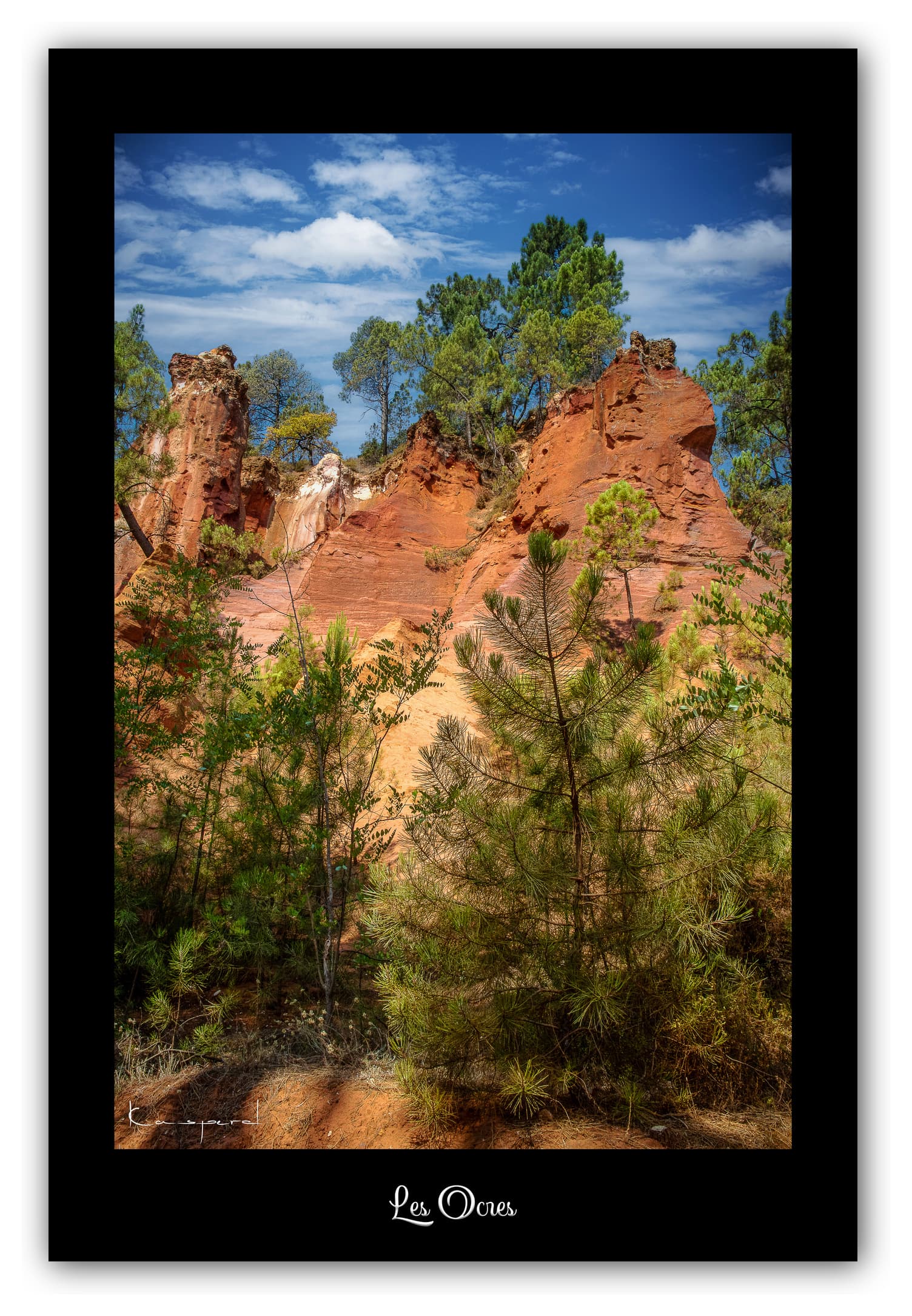 Poster Roussillon (Vaucluse - France). Affiches Formats 30x40 cm, 40x60 cm ou 50x70 cm. Impression sur Papier Photo. Décoration murale. Paysage. Couleur.