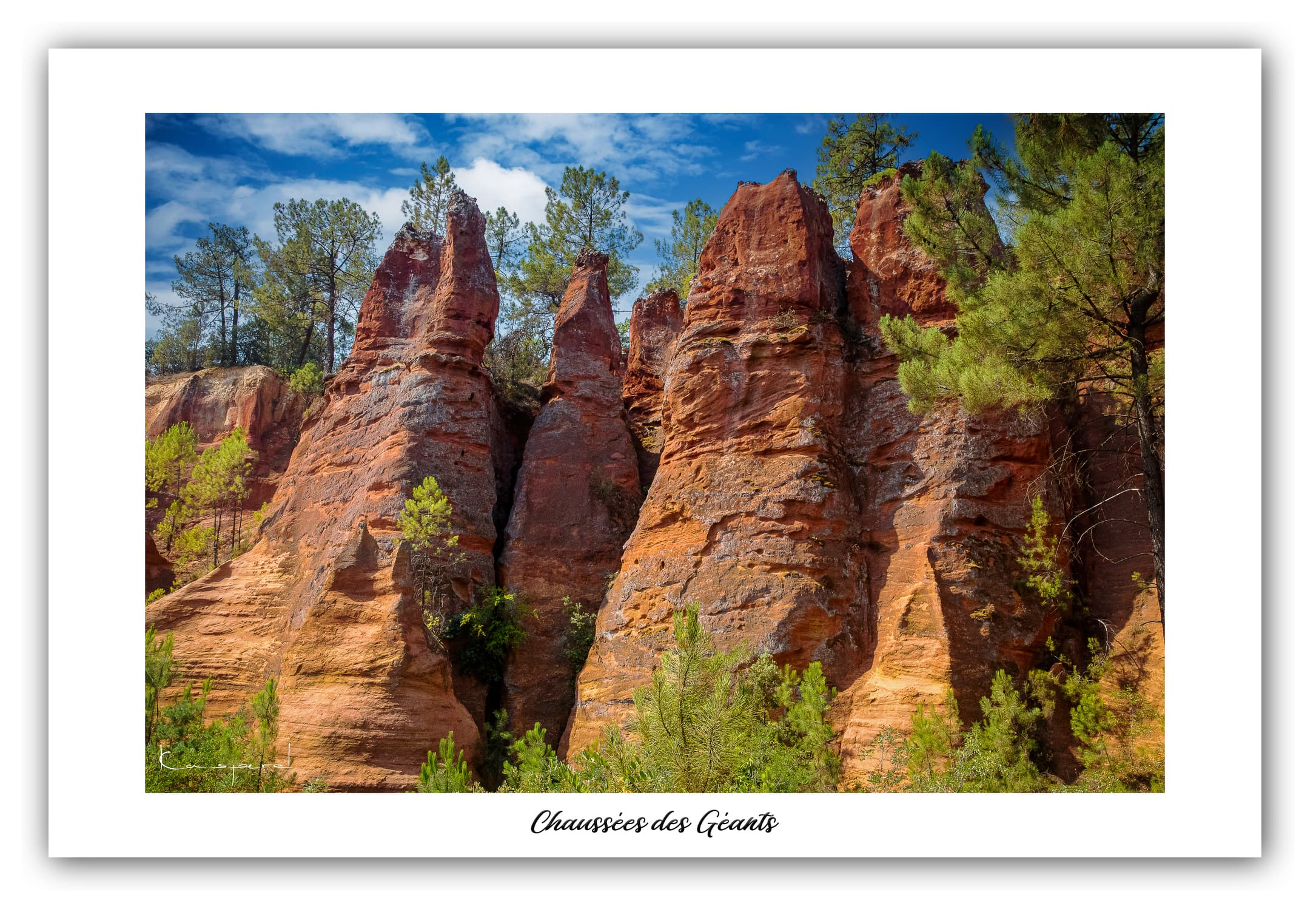 Poster Roussillon (Vaucluse - France). Affiches Formats 30x40 cm, 40x60 cm ou 50x70 cm. Impression sur Papier Photo. Décoration murale. Paysage. Couleur.