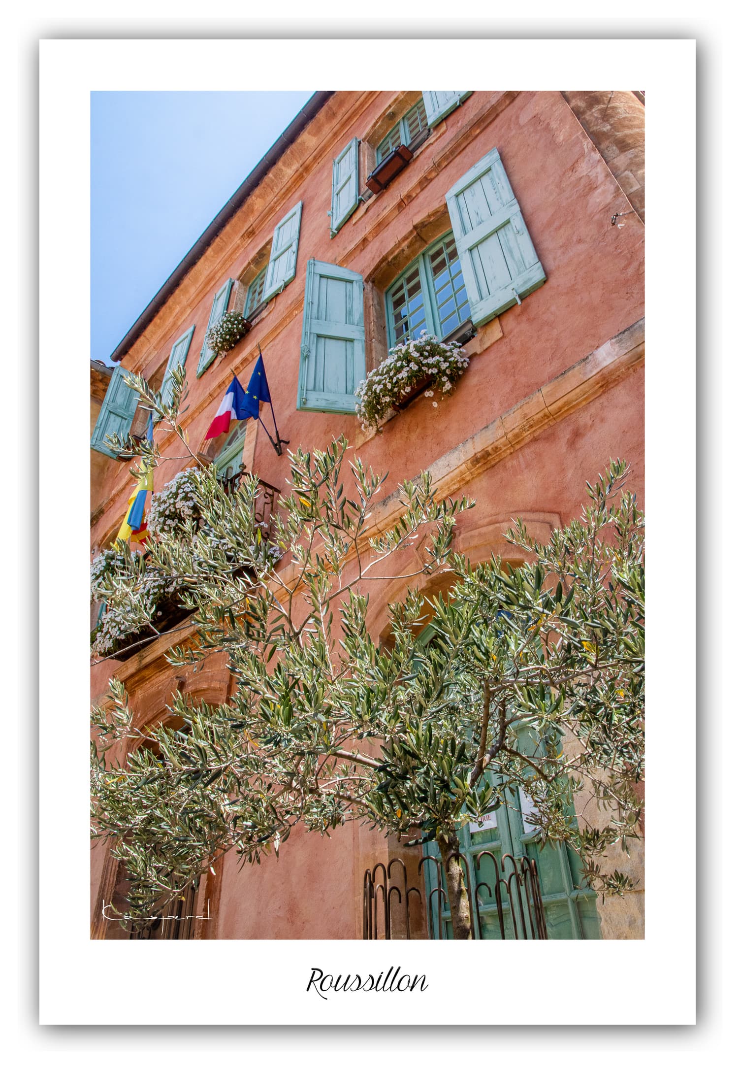 Poster Roussillon (Vaucluse - France). Affiches Formats 30x40 cm, 40x60 cm ou 50x70 cm. Impression sur Papier Photo. Décoration murale. Village. Couleur.