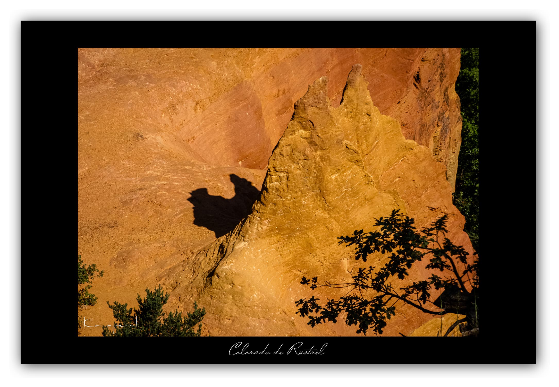 Poster Colorado de Rustrel (Vaucluse - France). Affiches Formats 30x40 cm, 40x60 cm ou 50x70 cm. Impression sur Papier Photo. Décoration murale. Paysage. Couleur.